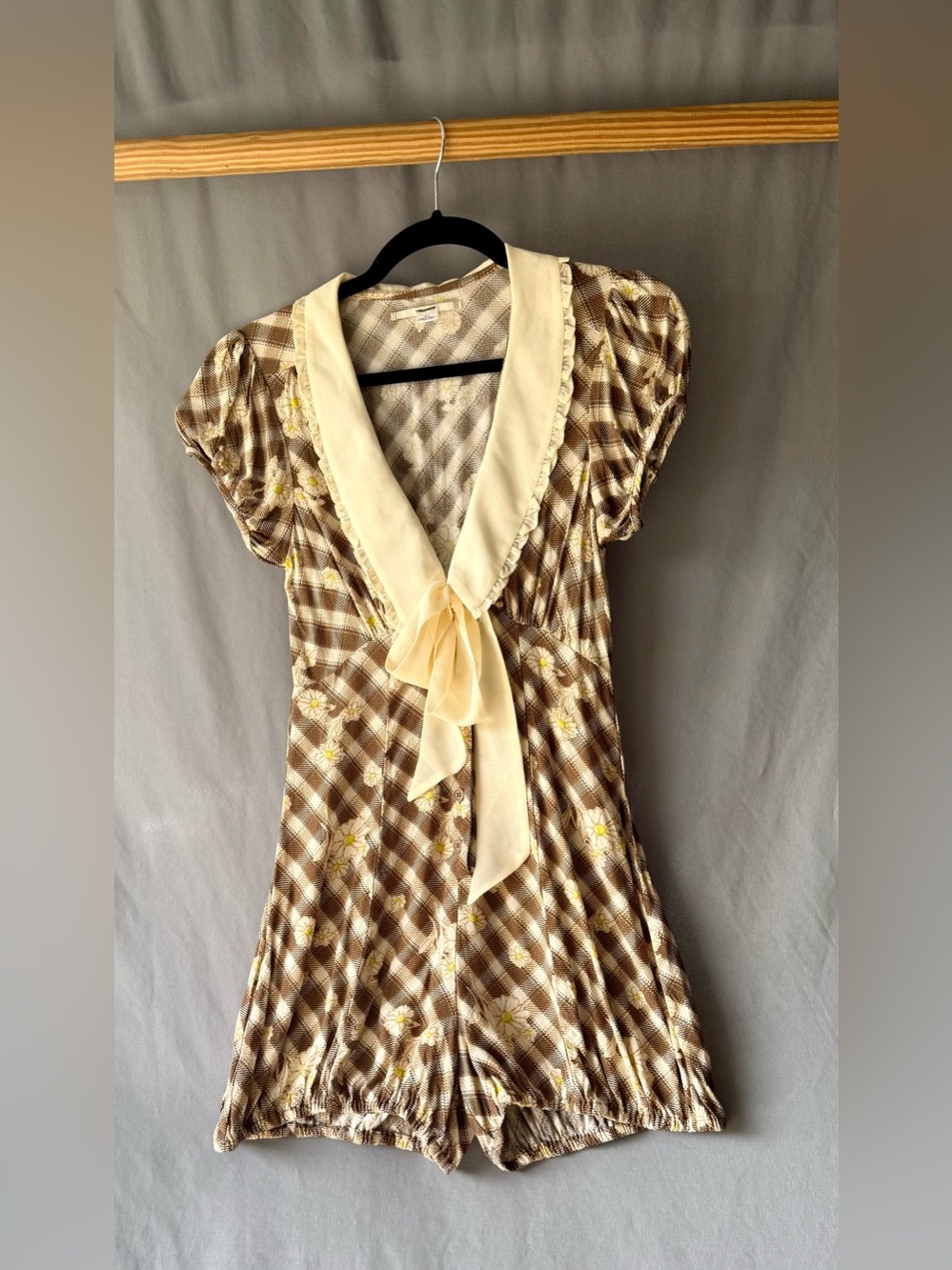 Kimchi Blue Vintage Style Daisy Plaid Tie Collar Romper S